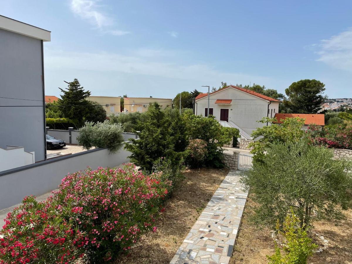 Novalja Apartments By Nena מראה חיצוני תמונה
