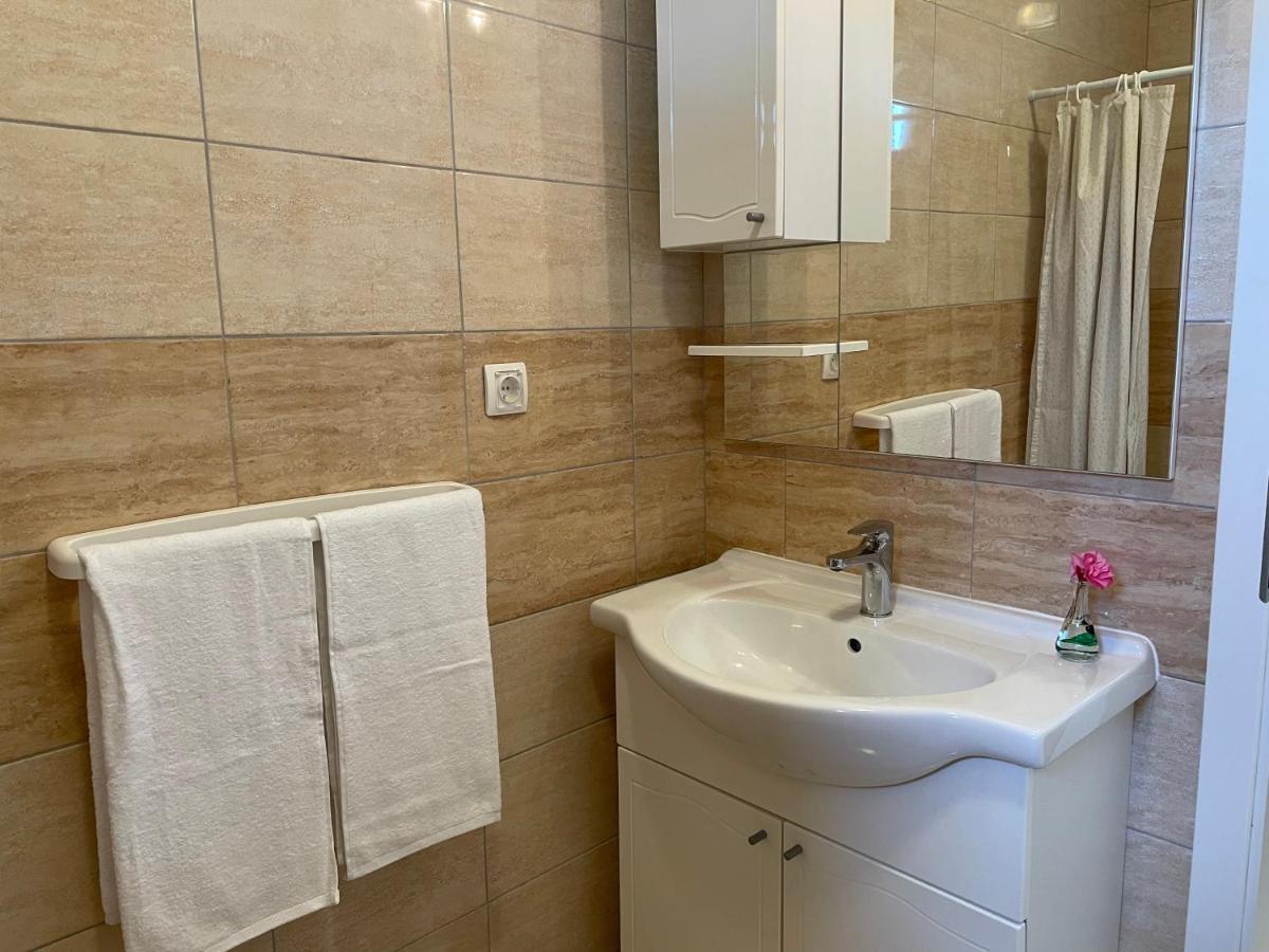 Novalja Apartments By Nena מראה חיצוני תמונה