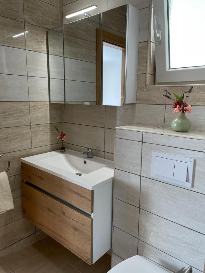 Novalja Apartments By Nena מראה חיצוני תמונה