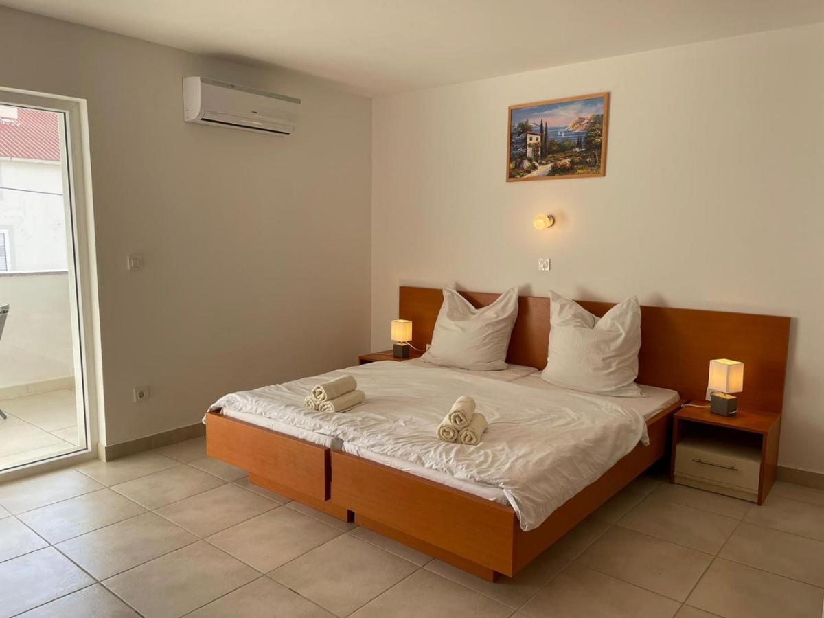 Novalja Apartments By Nena מראה חיצוני תמונה
